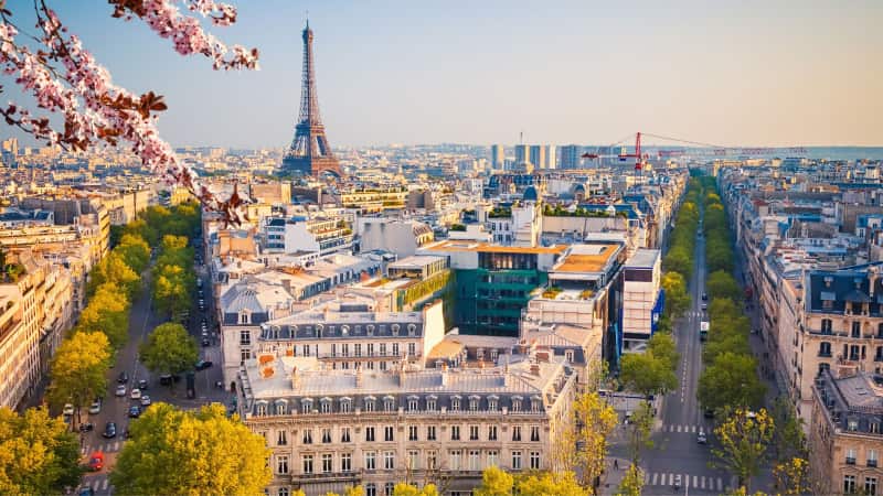 Magiczne zakątki Paryża, które musisz odwiedzić