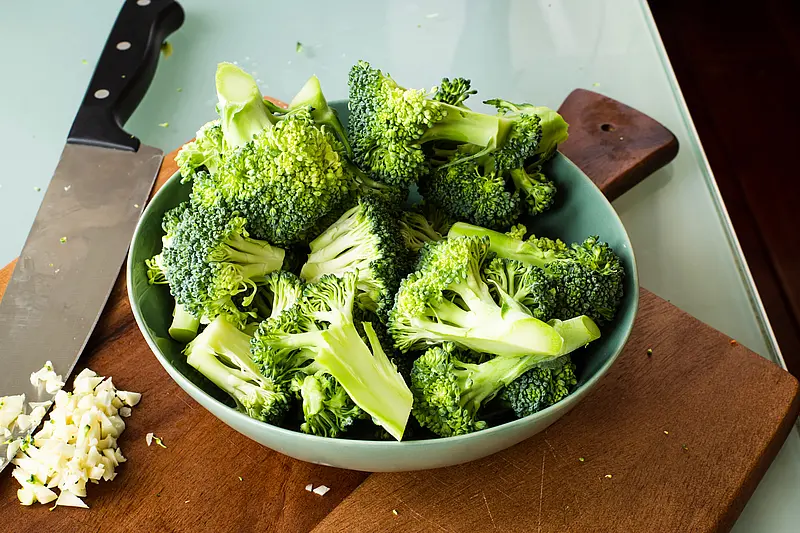 Brokuł kcal - sprawdź ile kalorii ma brokuł gotowany i surowy!