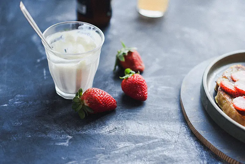 Jogurt naturalny kcal - sprawdź ile kalorii ma jogurt naturalny, czy jest zdrowy?